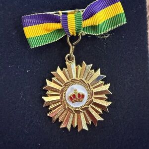 Rex 1999 Lady's Pin Ducal New Orleans Mardi Gras Krewe Favor